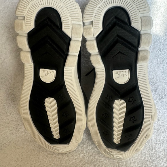 Sorel Caribou waterproof sneaker - Picture 6 of 7